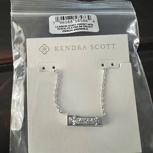 Kendra Scott Leanor silver Short pendant necklace, NWT.